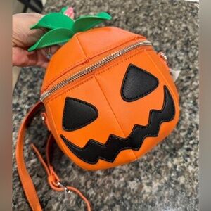 Tj Maxx pumpkin purse from 2023. New with tags